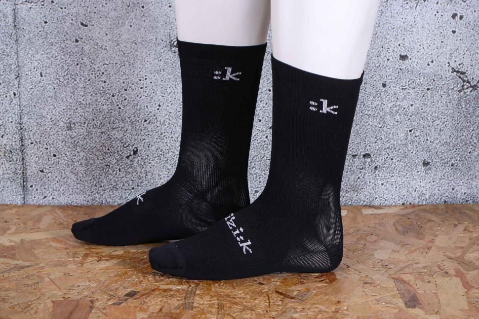 2025 Fizik Performance cycling socks - 2.jpg