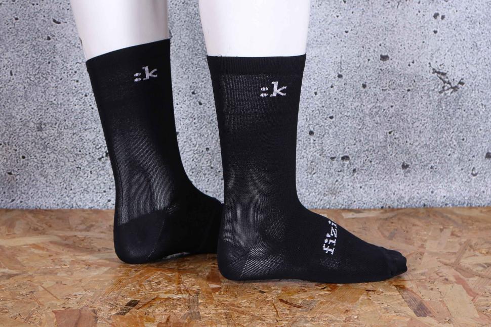 2025 Fizik Performance cycling socks - 3.jpg