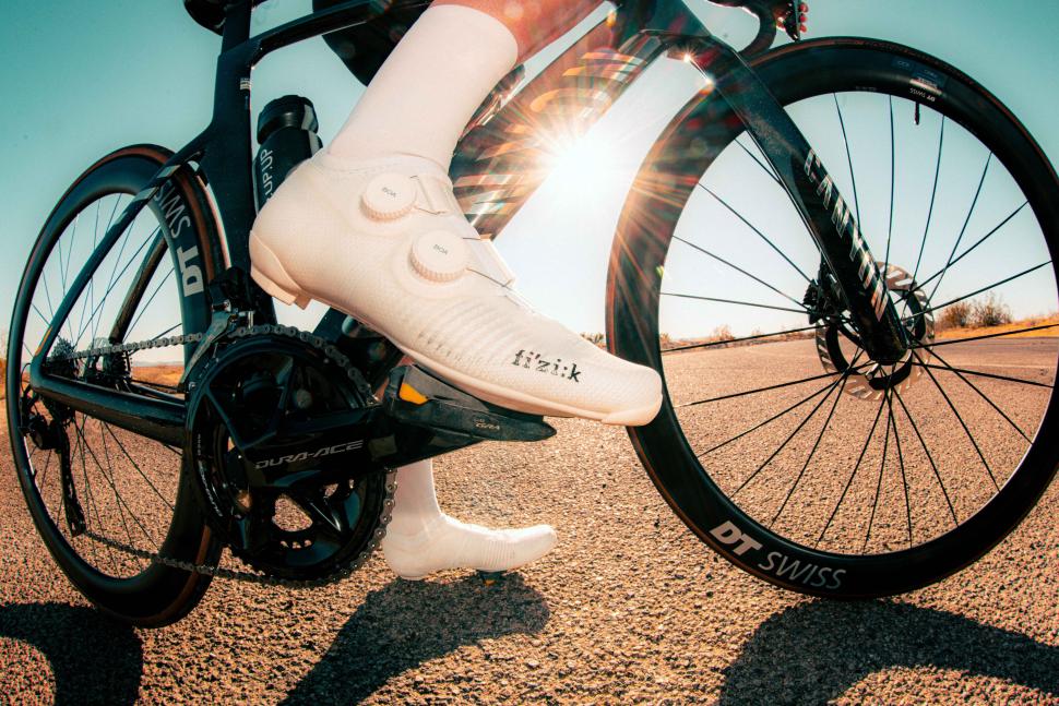2025 Fizik Vega Carbon shoe