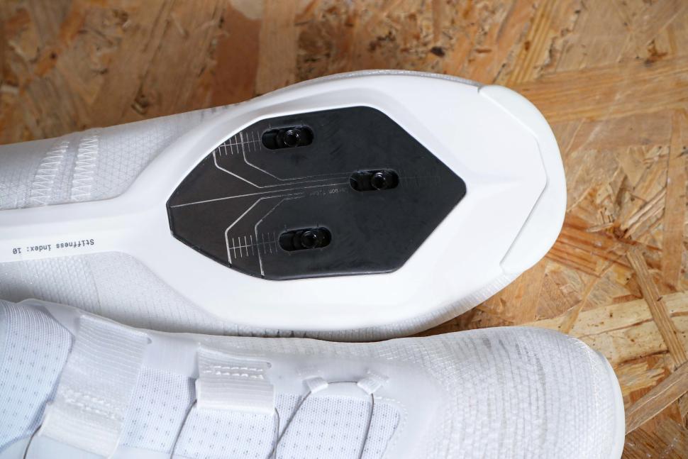 2025 Fizik Vento Vega Carbon - sole toe.jpg