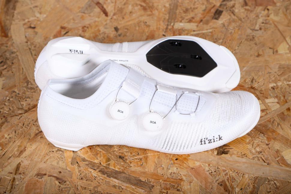 2025 Fizik Vento Vega Carbon.jpg
