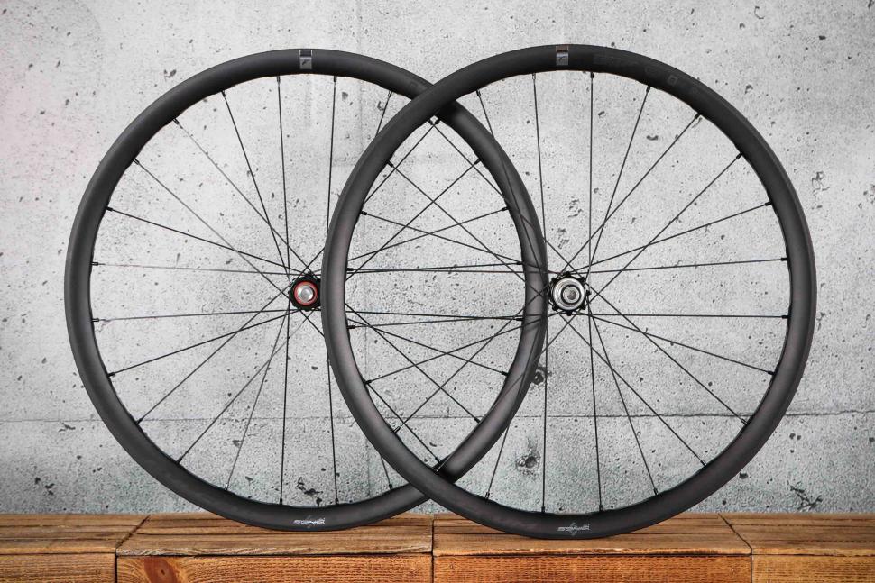 2025 Fulcrum Soniq ALX Alloy SRAM XDR TL Disc Brake Road Wheelset.jpg