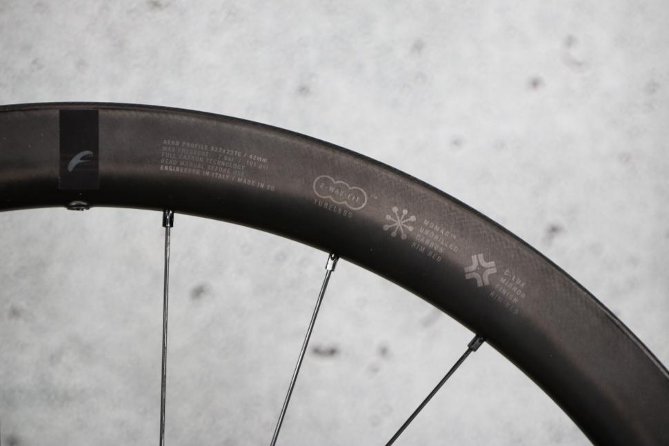 2025 Fulcrum Wind 42 Carbon SRAM XDR TL Disc Brake Road Wheelset - rim detail 1.jpg