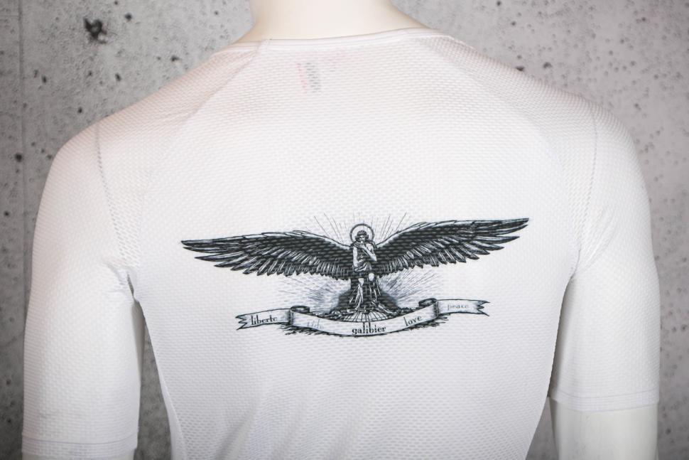 2025 Galibier Echelon Short Sleeve Base Layer - shoulders.jpg