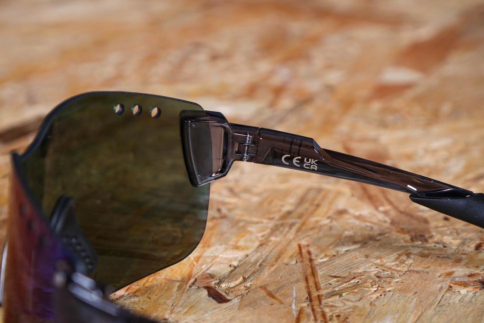 2025 Galibier Liberte Optics - hinge inside.jpg