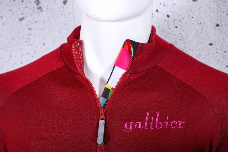 2025 Galibier Roubaix Merino Jersey - collar 2.jpg