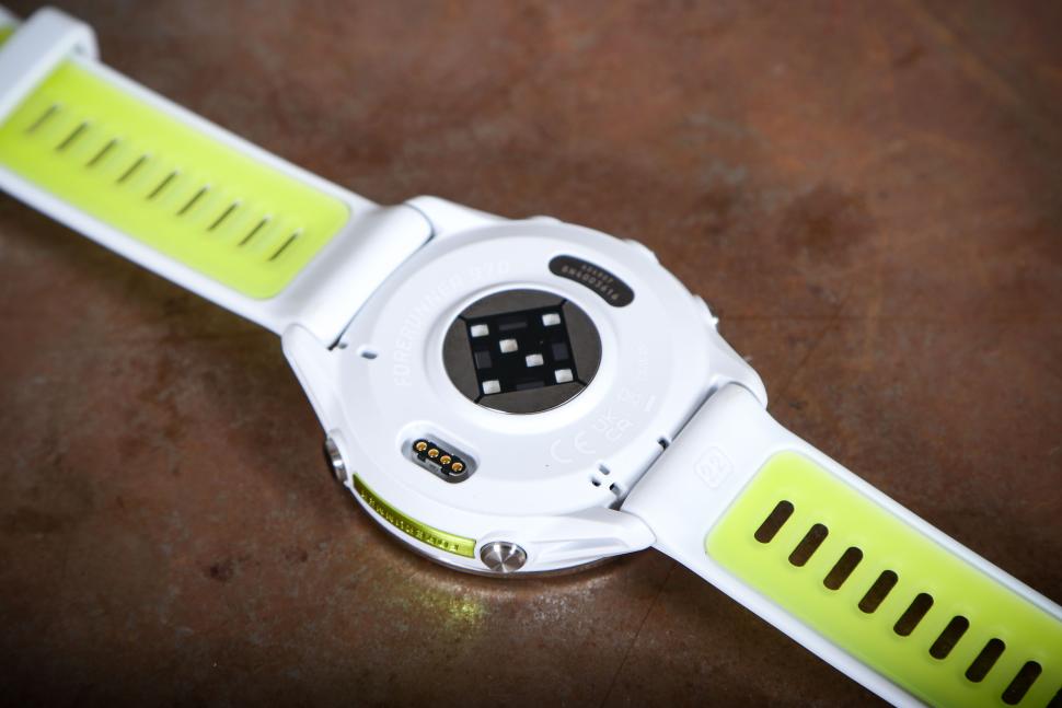 2025 Garmin Forerunner 970 - back detail.jpg
