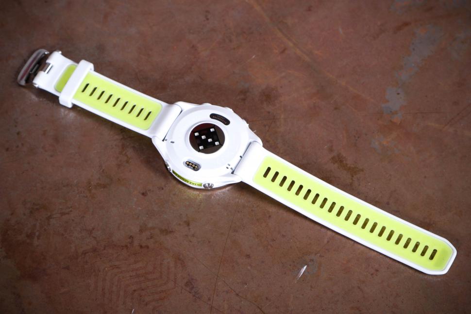 2025 Garmin Forerunner 970 - back.jpg
