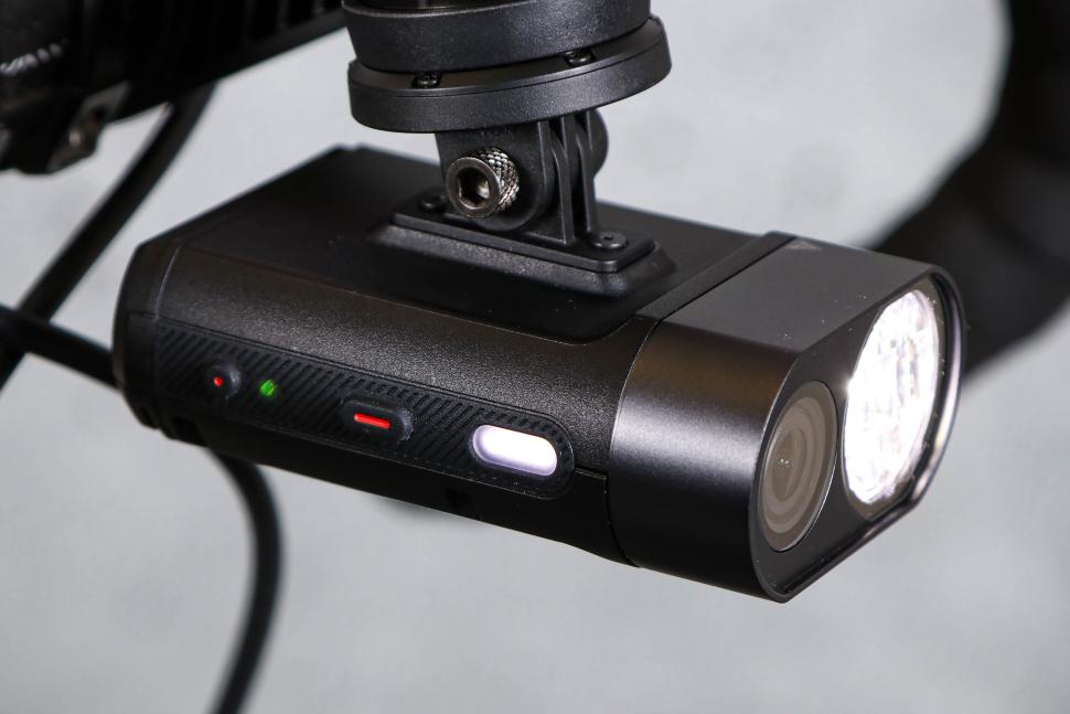 2025 Garmin Varia Vue - on bike side buttons and light.jpg