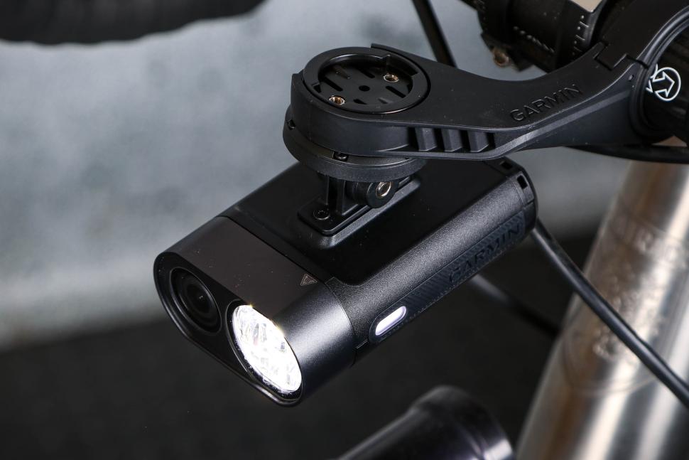 2025 Garmin Varia Vue - on bike top.jpg