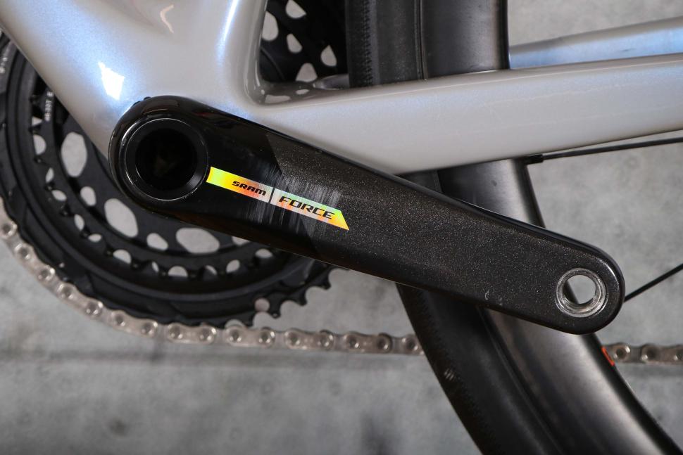 2025 Giant Defy Advanced SL 1 - crank 2.jpg