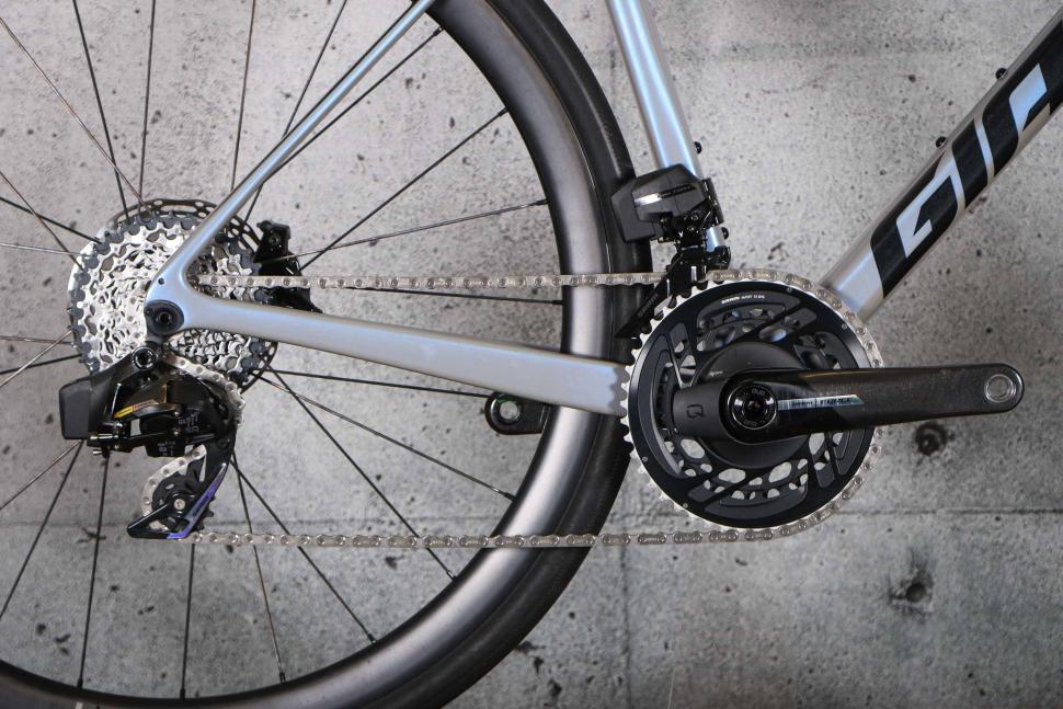 2025 Giant Defy Advanced SL 1 - drivetrain.jpg