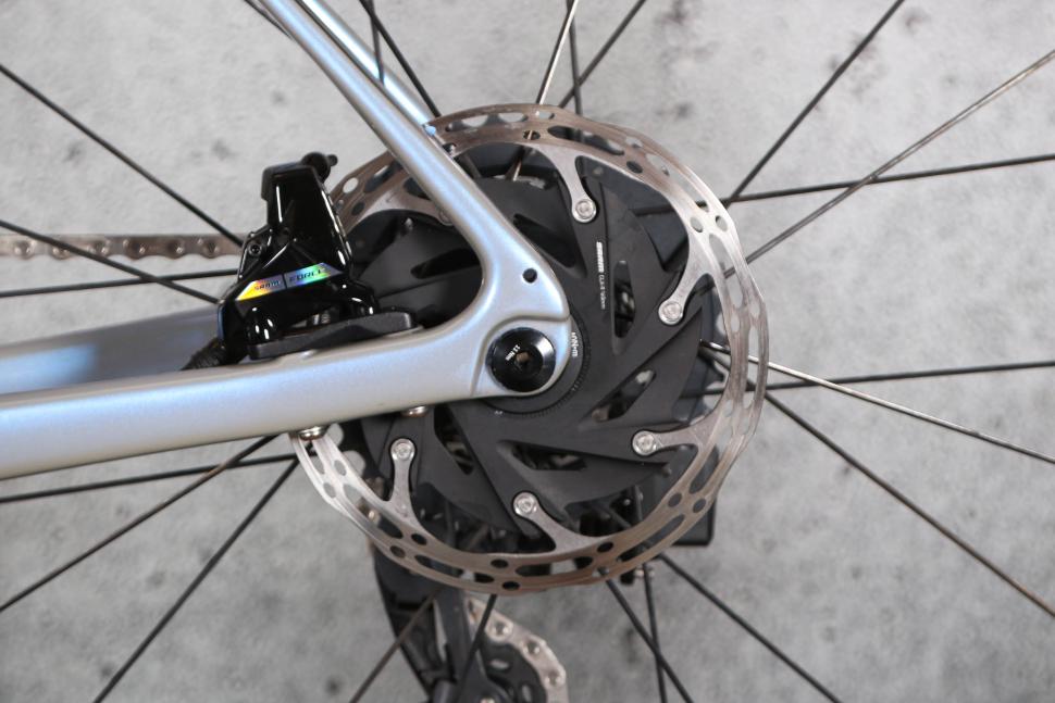 2025 Giant Defy Advanced SL 1 - rear disc brake.jpg