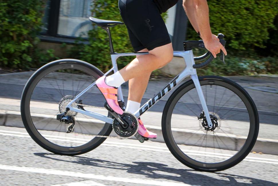 2025 Giant Defy Advanced SL 1 - riding 3.jpg