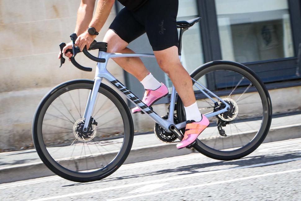 2025 Giant Defy Advanced SL 1 - riding 4.jpg