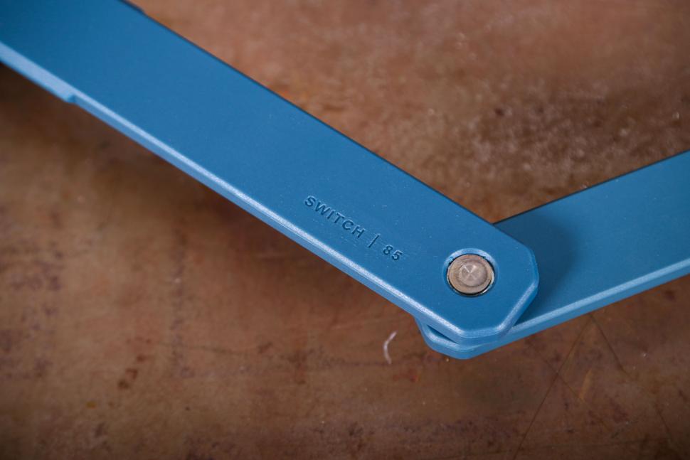2025 Hiplok Switch Folding Lock - detail.jpg