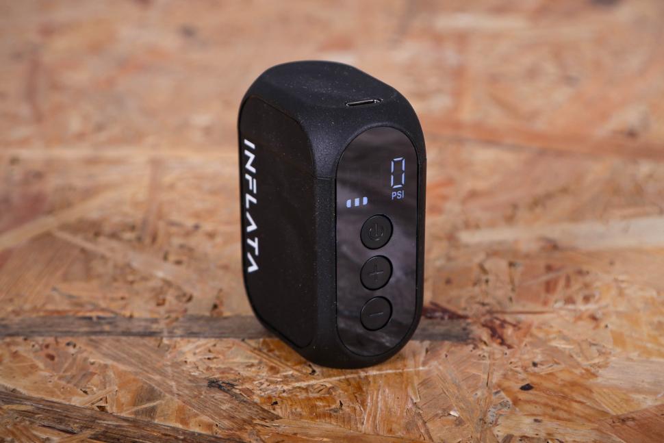 2025 Inflata Pro S - buttons and display.jpg