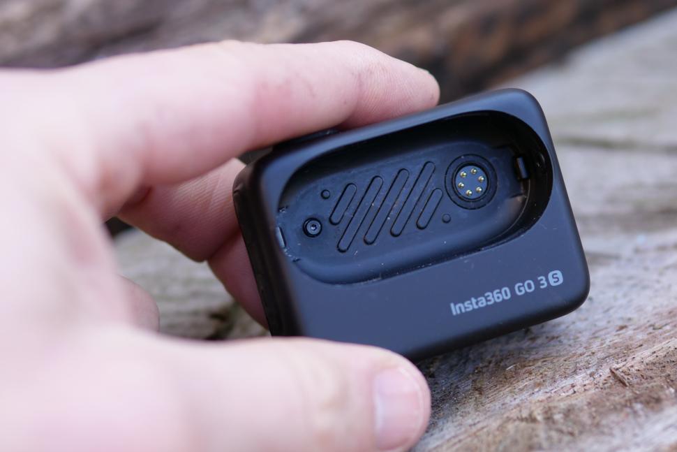 2025 Insta360 GO 3S - action pod.jpg