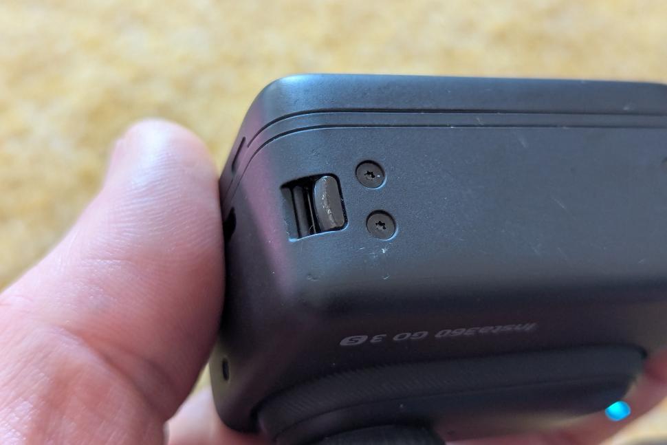 2025 Insta360 GO 3S - latch on action pod.jpg