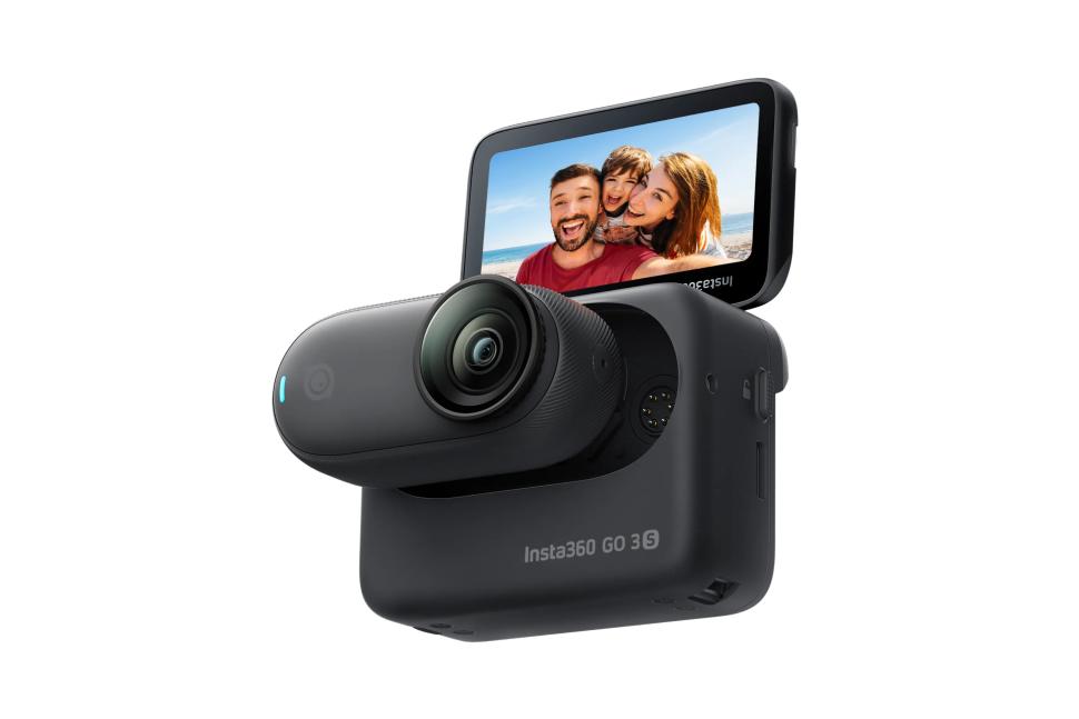 2025 Insta360 GO 3S - packshot.jpg