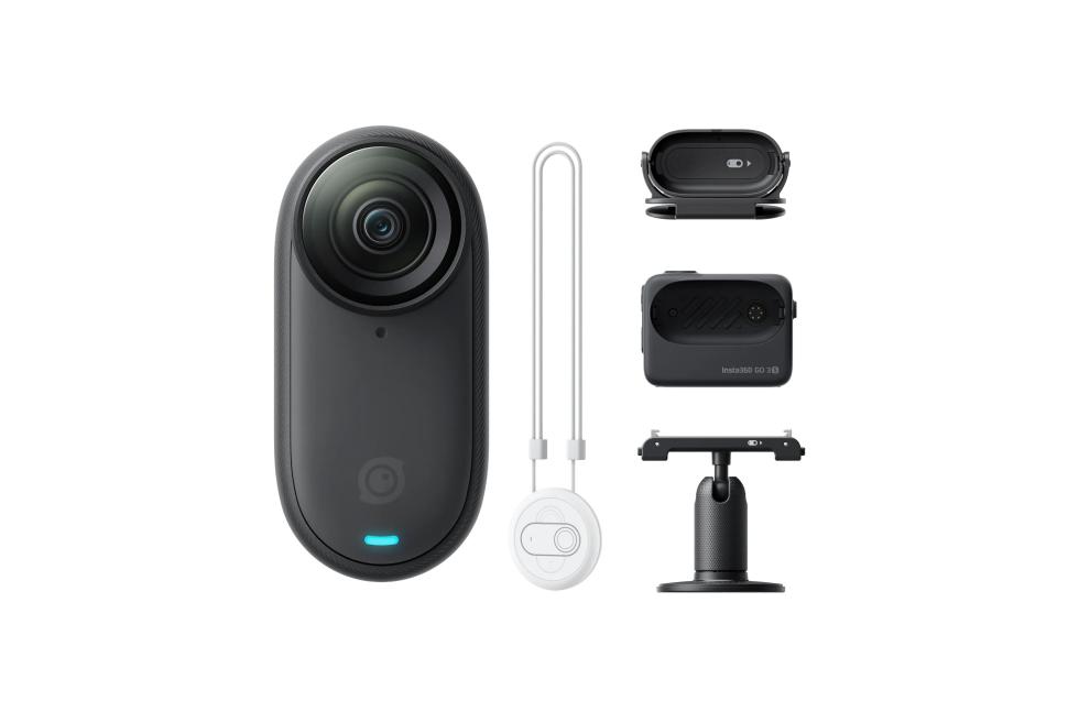 2025 Insta360 GO 3S - whats included.jpg
