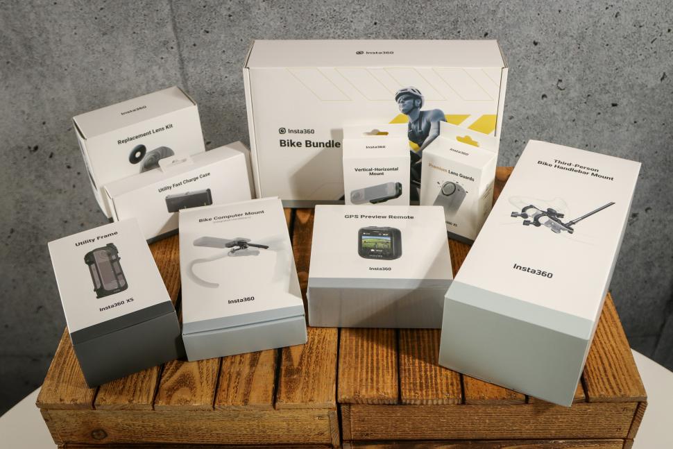 2025 Insta360 X5 Action Camera - accessories.jpg