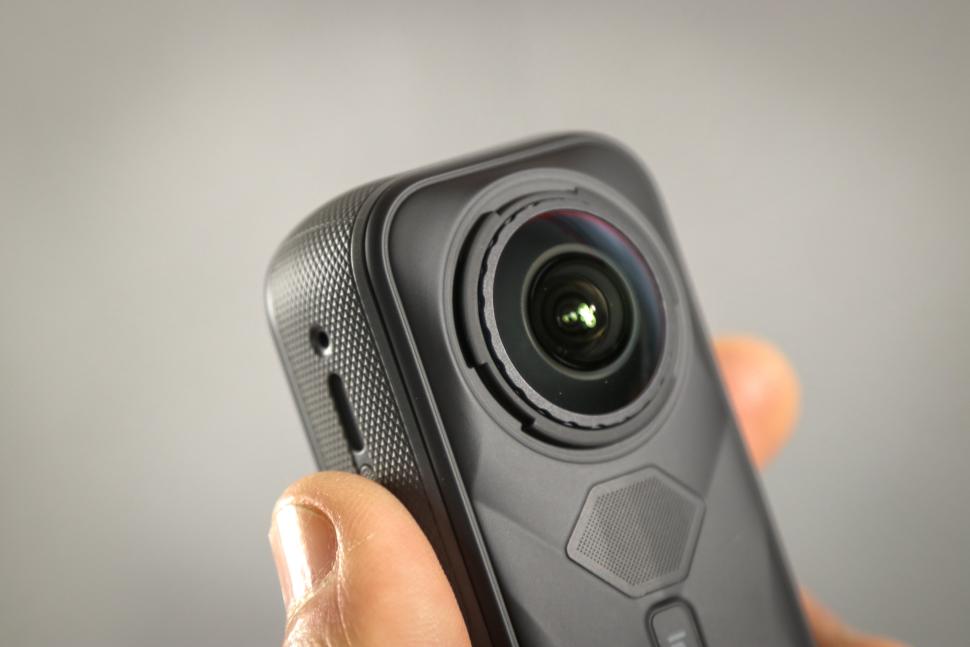 2025 Insta360 X5 Action Camera - lens.jpg