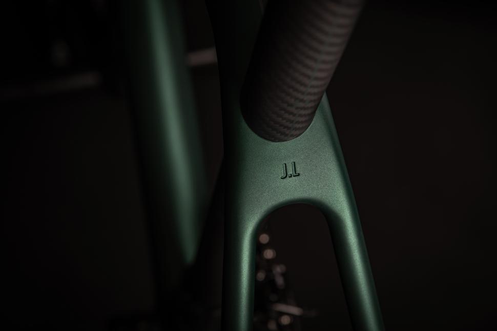 2025 J.Laverack AM64 seatstays seat tube
