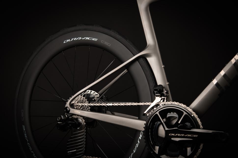2025 J.Laverack Speedform rear end