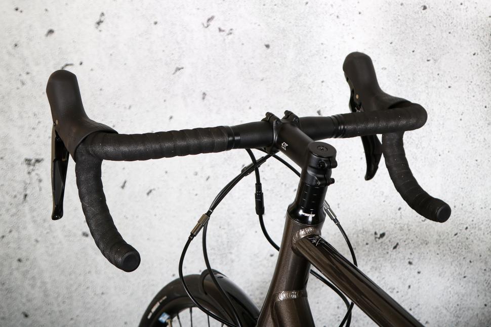 2025 Kinesis 4S Tiagra - bars 3.jpg