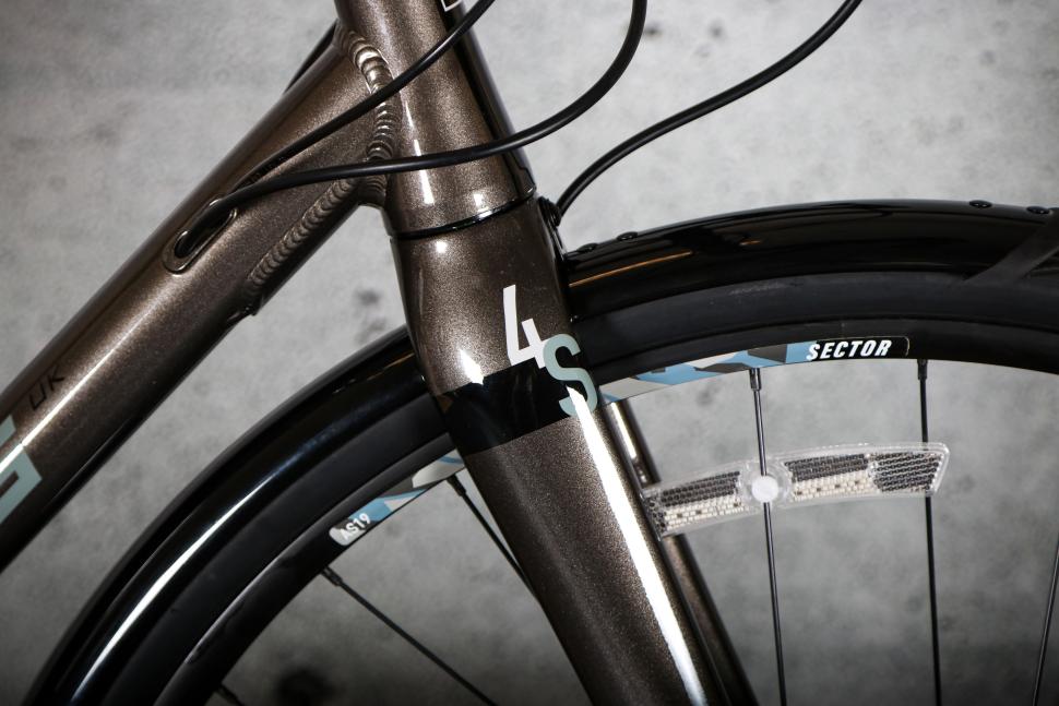 2025 Kinesis 4S Tiagra - fork detail.jpg