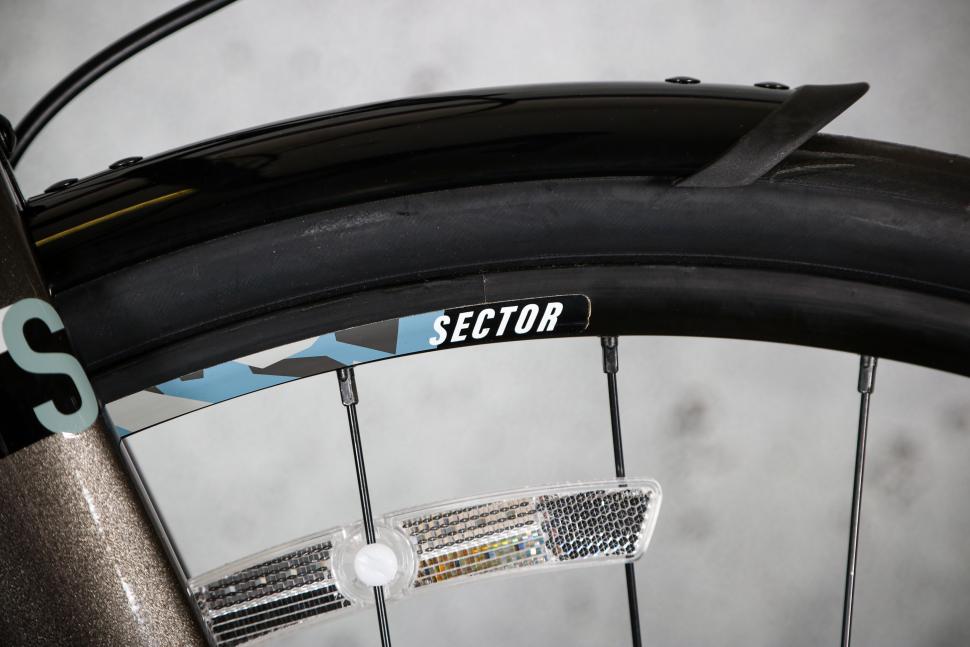 2025 Kinesis 4S Tiagra - rim.jpg