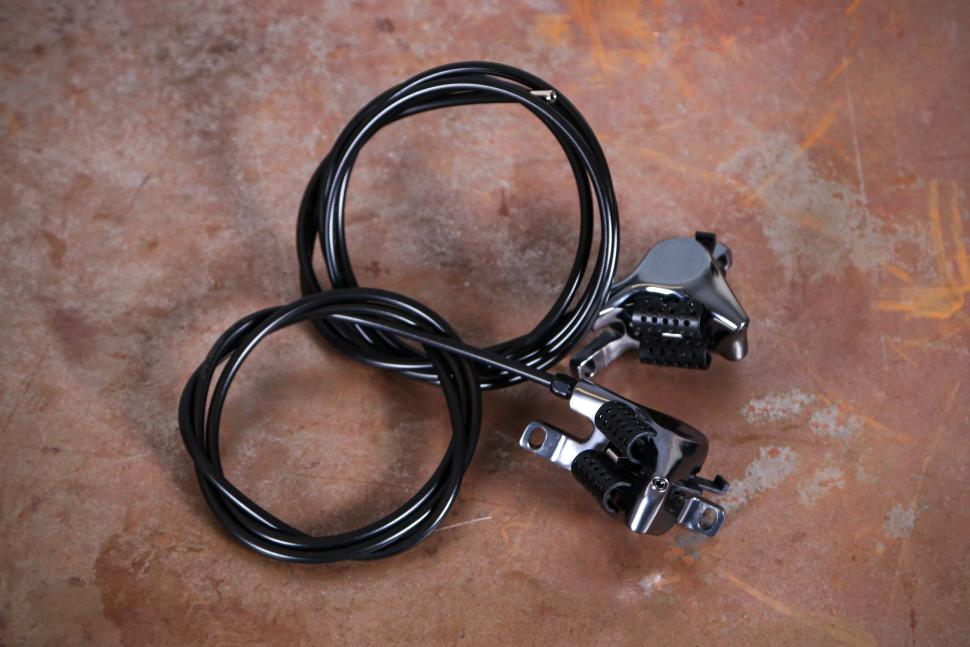 2025 L-Twoo eRX Road Electronic Hydraulic Disc Brake Groupset - disc brake calipers and housing.jpg
