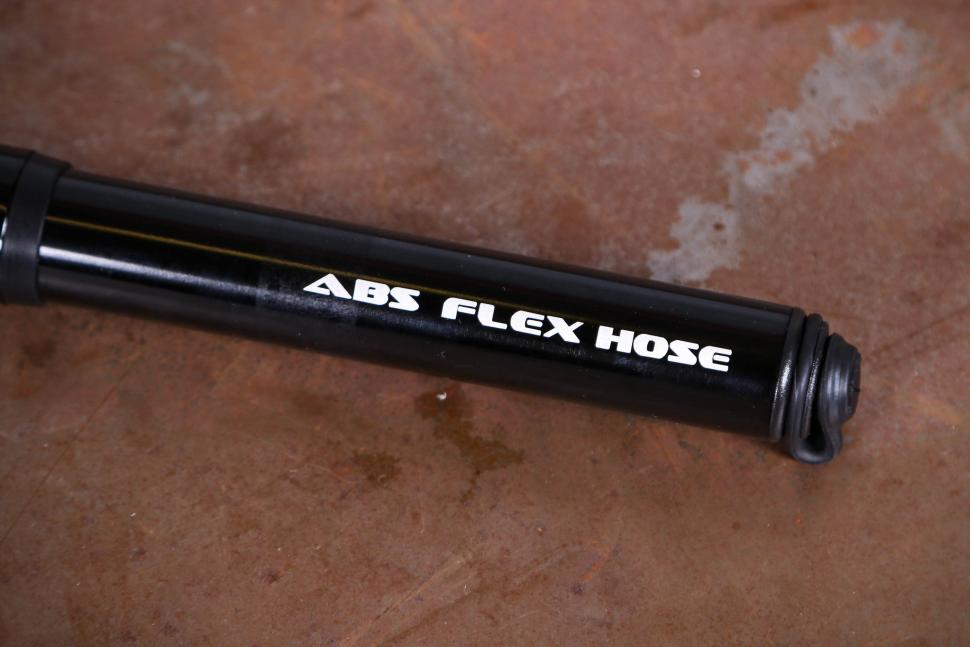 2025 Lezyne Lite Drive HP - shaft.jpg