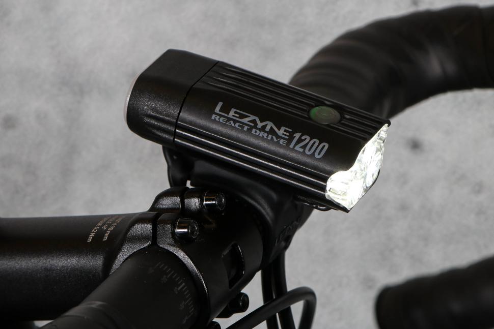 2025 Lezyne React Drive 1200 front light - 2.jpg