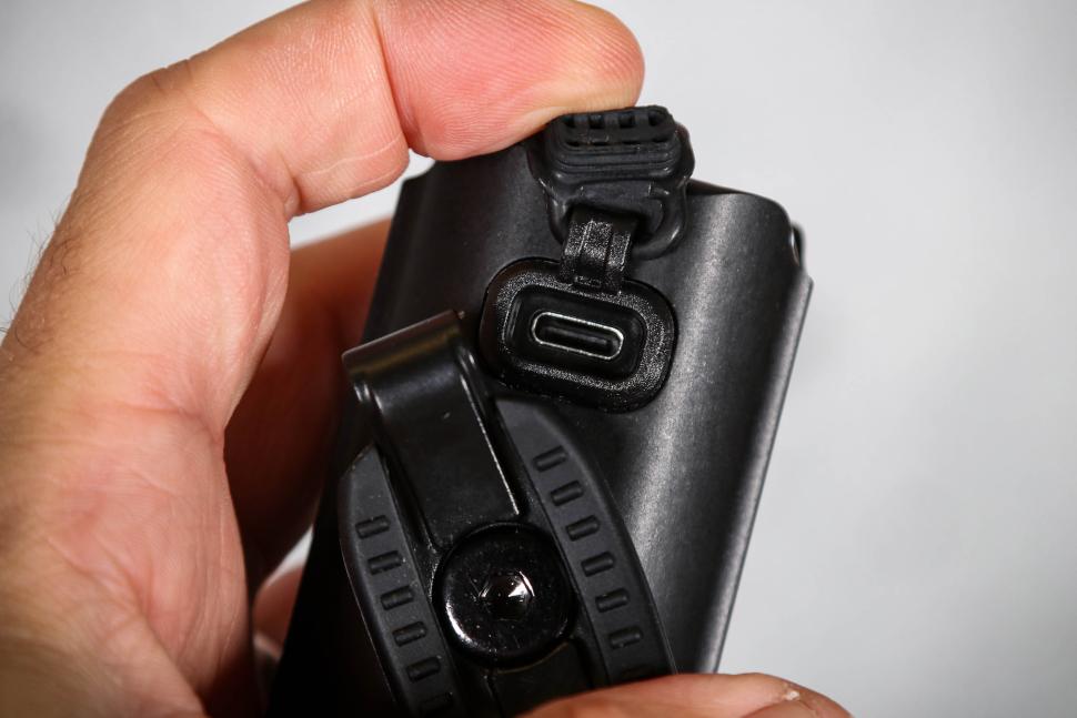 2025 Lezyne React Drive 1200 front light - USB-C port.jpg