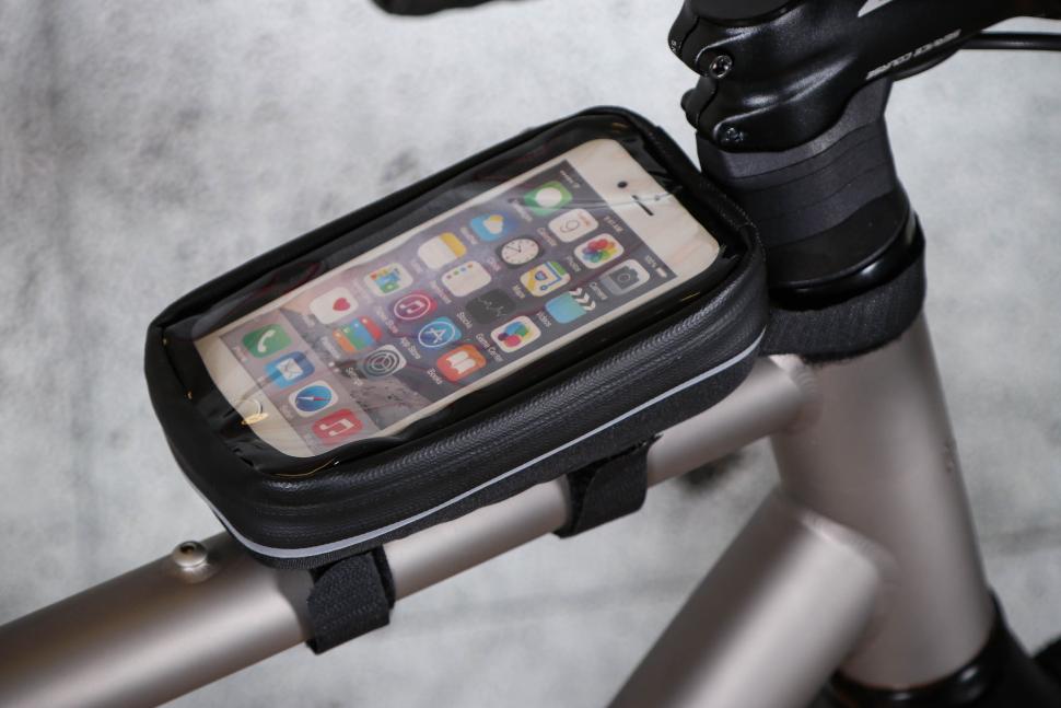 2025 Lezyne Smart Energy Caddy - phone holder.jpg