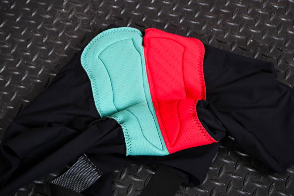 2025 Lusso Paragon Signature Bib Shorts Limited edition Black - chamois.jpg