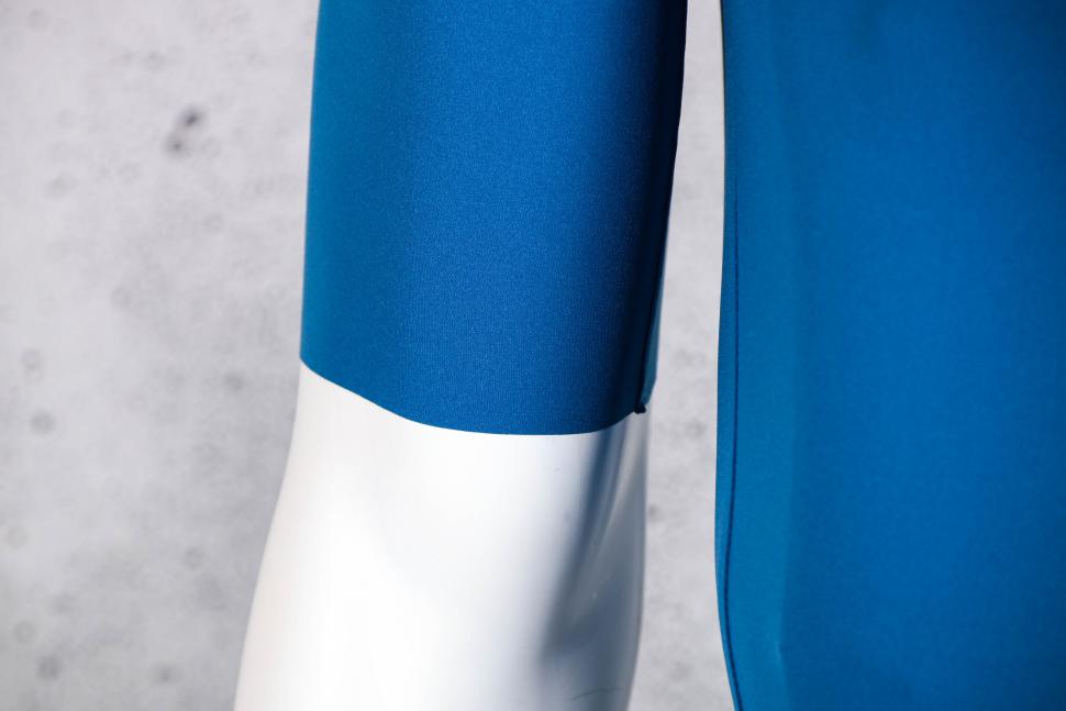 2025 Lusso Unisex Paragon Jersey - cuff front.jpg