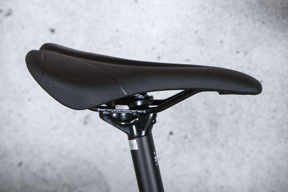2025 Marin Four Corners 1 Sword - saddle.jpg