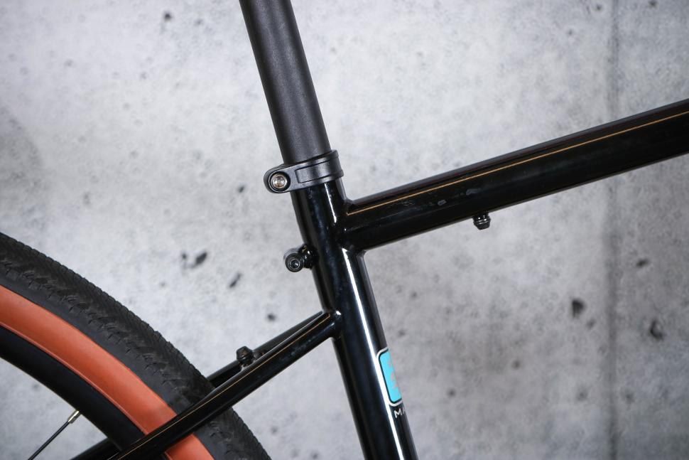 2025 Marin Four Corners 1 Sword - seat tube juntion.jpg
