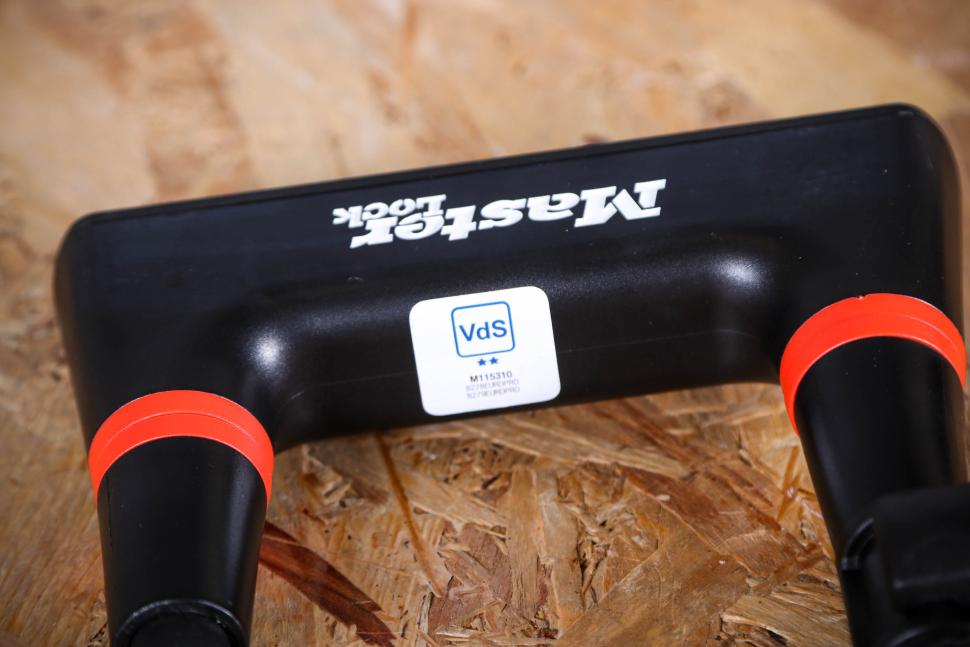 2025 Master Lock U-Lock - VdS sticker.jpg