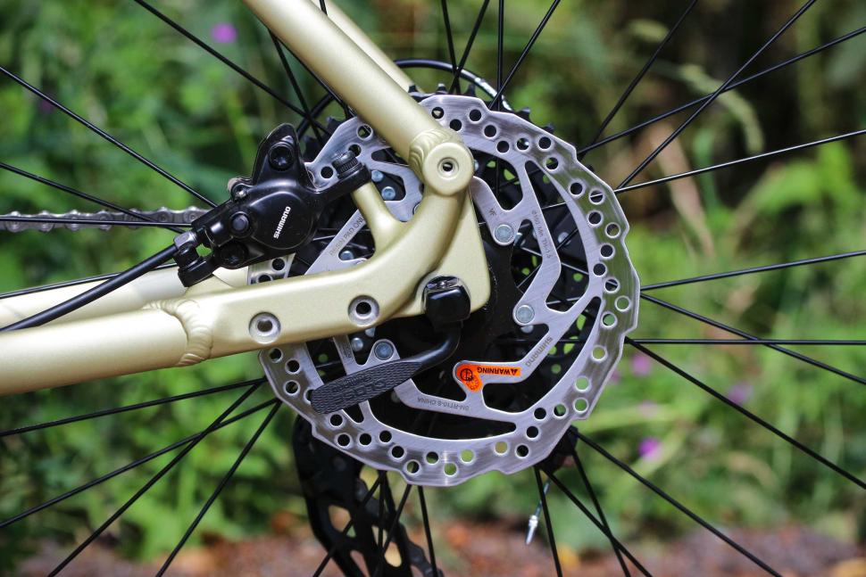 2025 Merida Crossway L 300 - rear disc brake.jpg