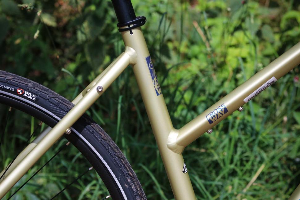 2025 Merida Crossway L 300 - seat tube junction.jpg