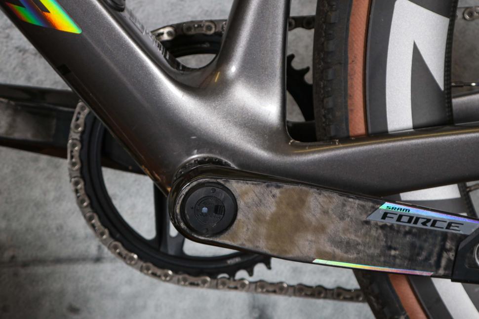 2025 Merida Mission 9000 - bottom bracket.jpg