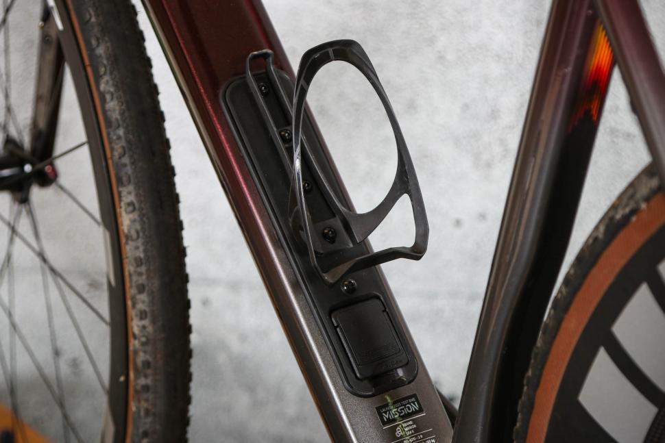 2025 Merida Mission 9000 - down tube storage and bottle cage.jpg