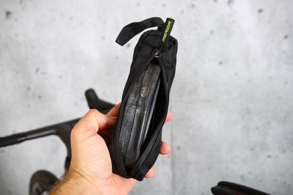 2025 Merida Mission 9000 - down tube storage pouch.jpg