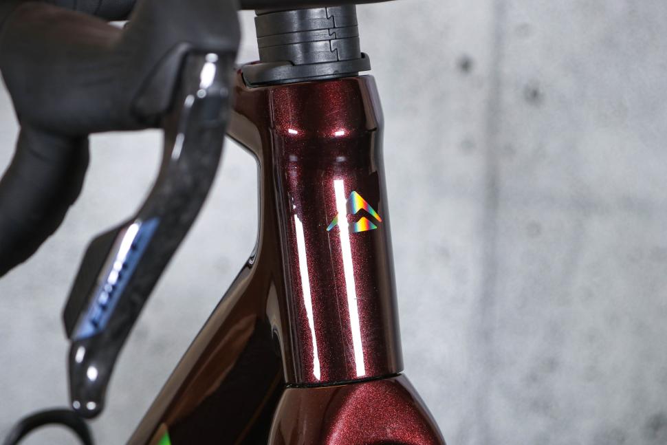 2025 Merida Mission 9000 - head tube badge.jpg