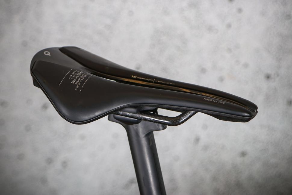 2025 Merida Mission 9000 - saddle.jpg