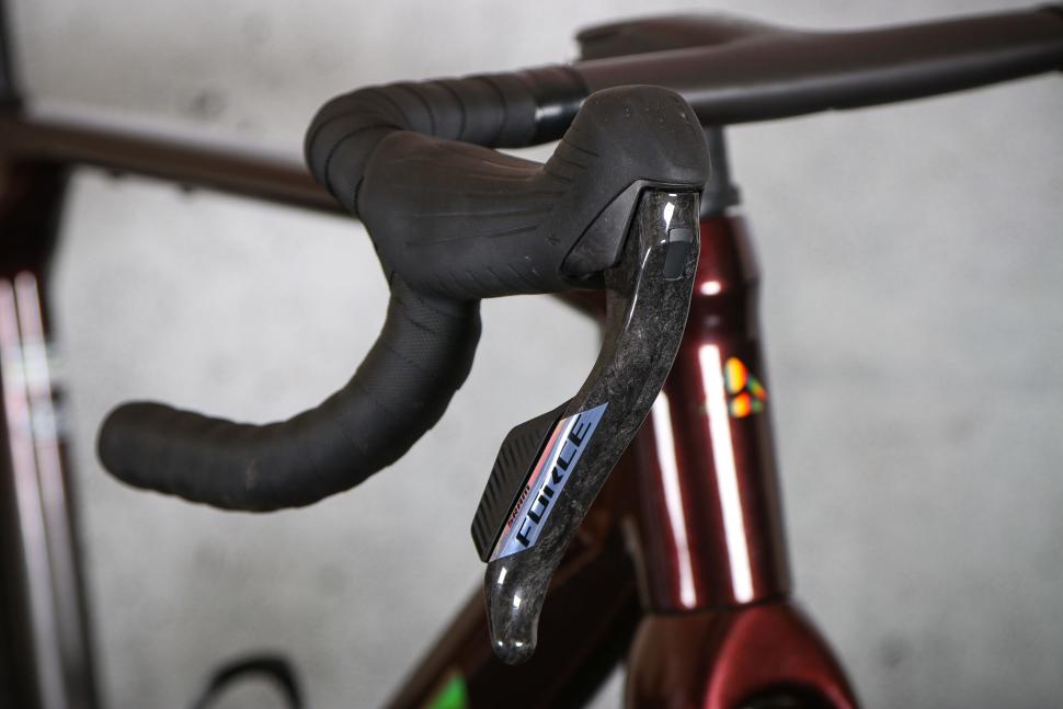 2025 Merida Mission 9000 - shifter.jpg